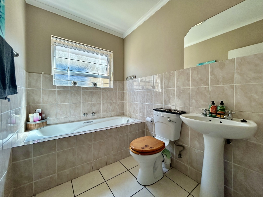 3 Bedroom Property for Sale in Jagtershof Western Cape